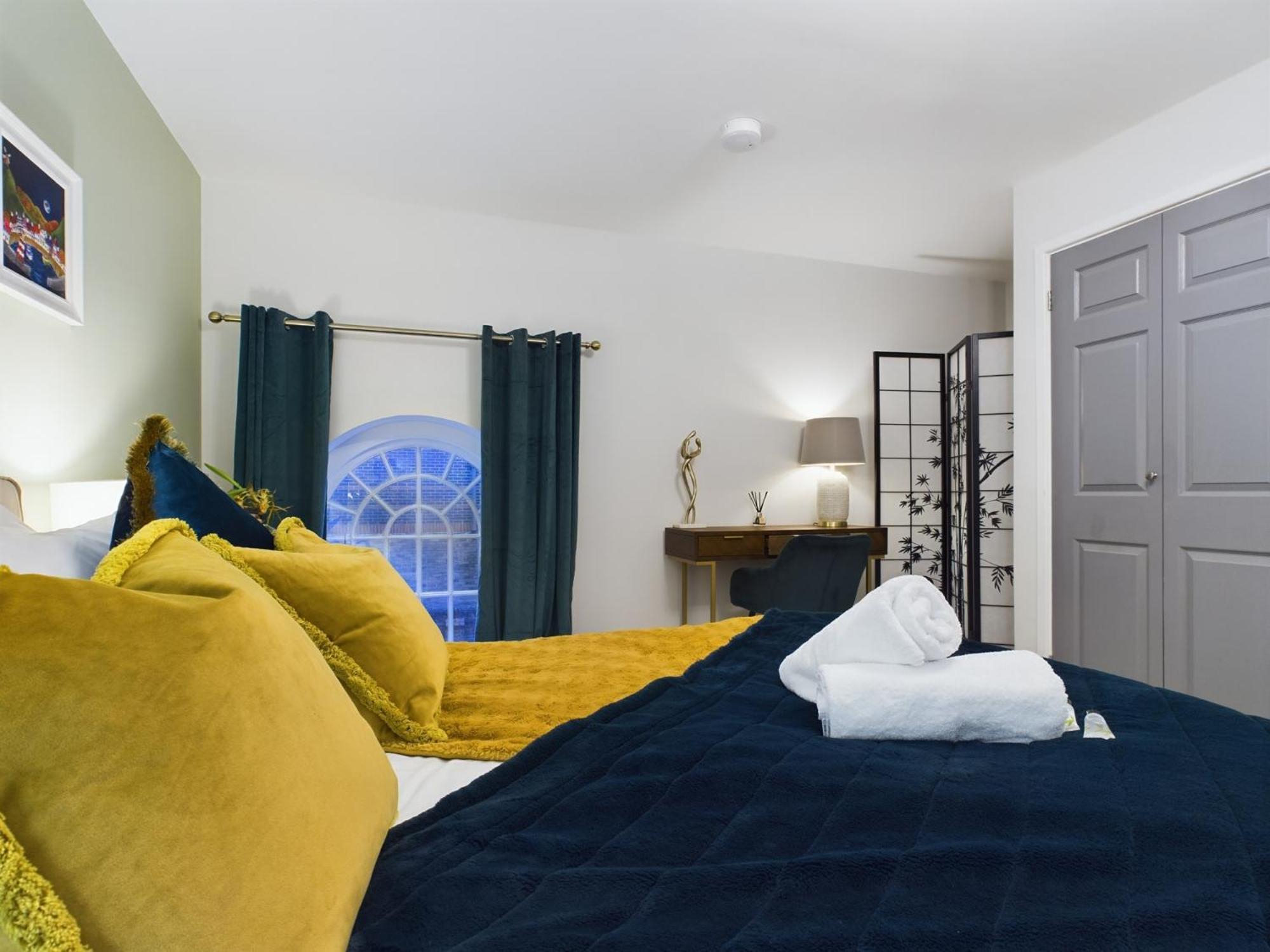 Modern Duplex Central Free Parking Wi-Fi Διαμέρισμα Τσέλτενχαμ Εξωτερικό φωτογραφία